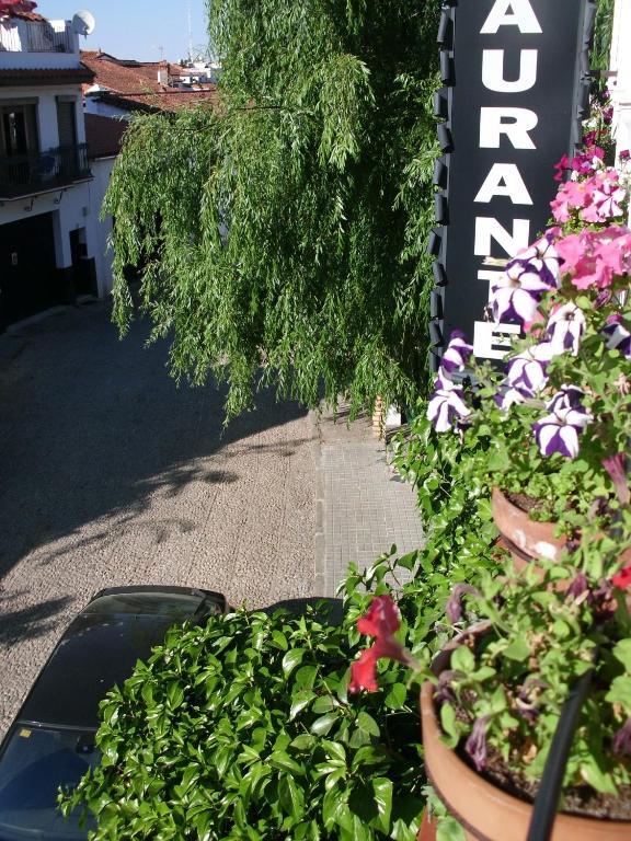 Pension Barrio Fuenteheridos Ruang foto